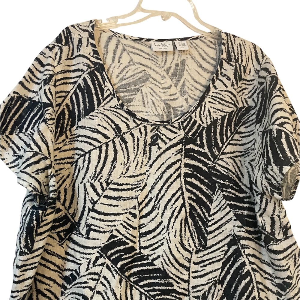 Nicole Miller of New York Black and White Patterned Linen Scoop Neck Top 2X